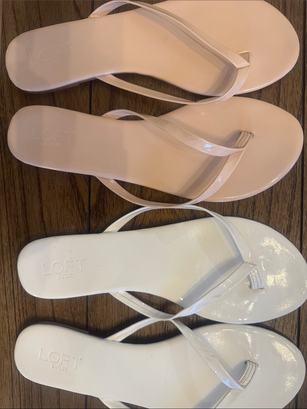 LOFT Women's Patent Flip-Flop Sandals in Blush and White